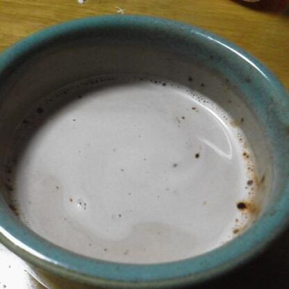 ほろ苦さとココアのいいかおり、濃厚ミルクがおいしいです。地元益子焼カップでほっとできました。
